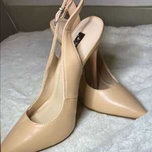 New! Olivia Miller nude sling back stiletto pumps